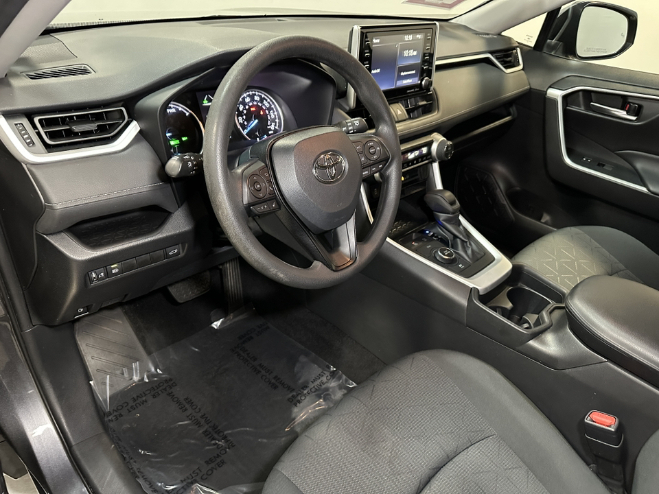 2021 Toyota RAV4 Hybrid XLE 24