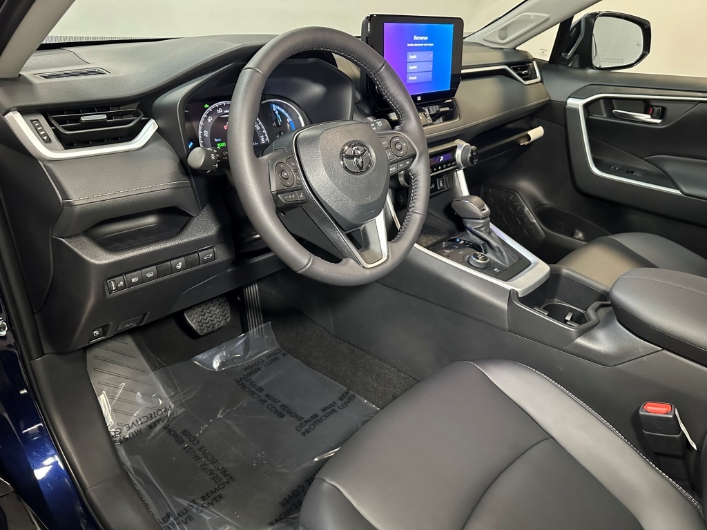 2025 Toyota RAV4 Hybrid XLE Premium 15