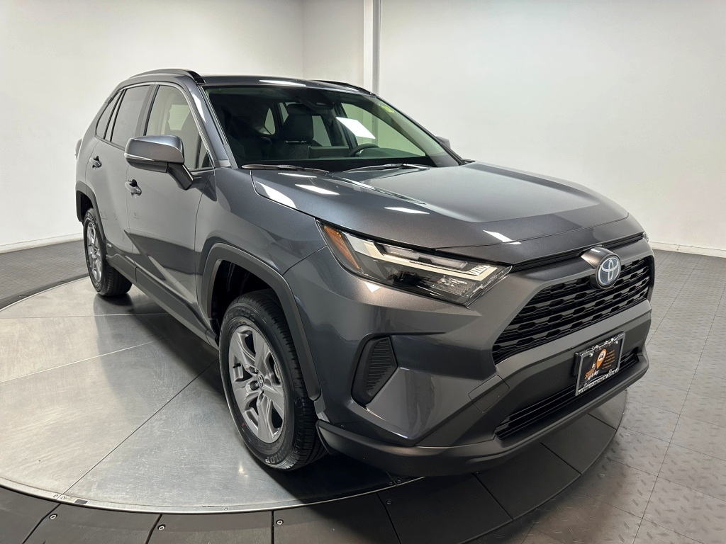 2025 Toyota RAV4 Hybrid XLE 2