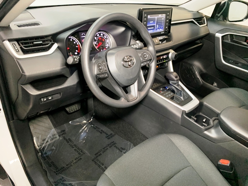 2025 Toyota RAV4 LE 14