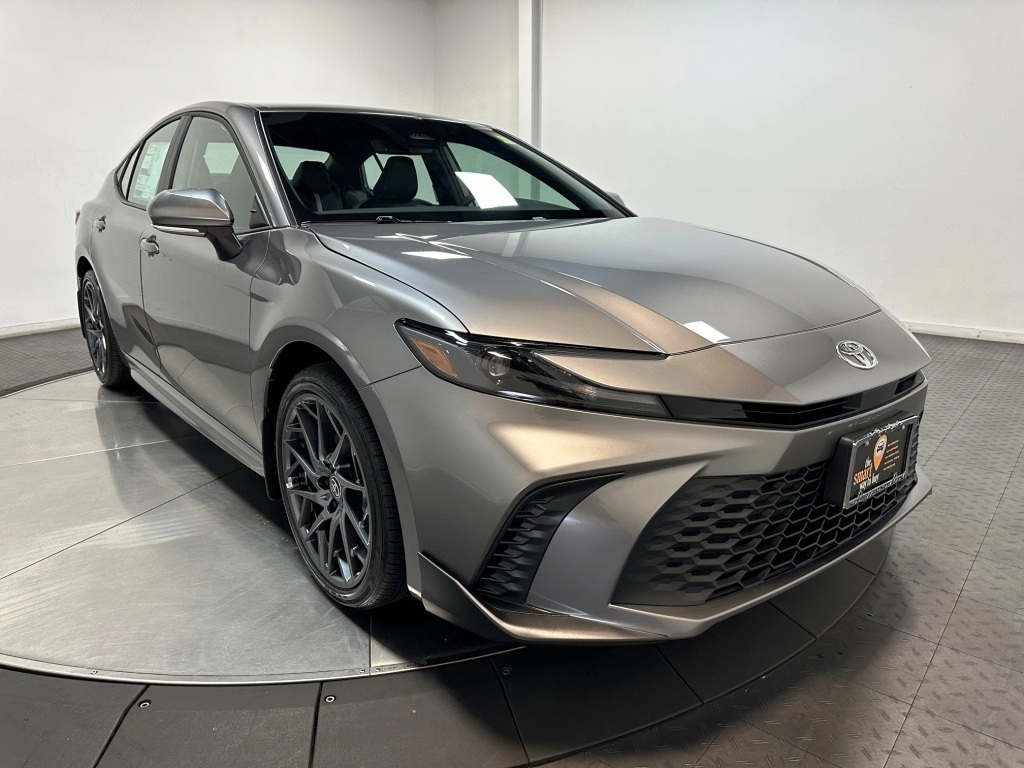 2025 TOYOTA CAMRY  2