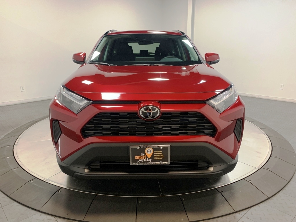 2025 Toyota RAV4 XLE 3