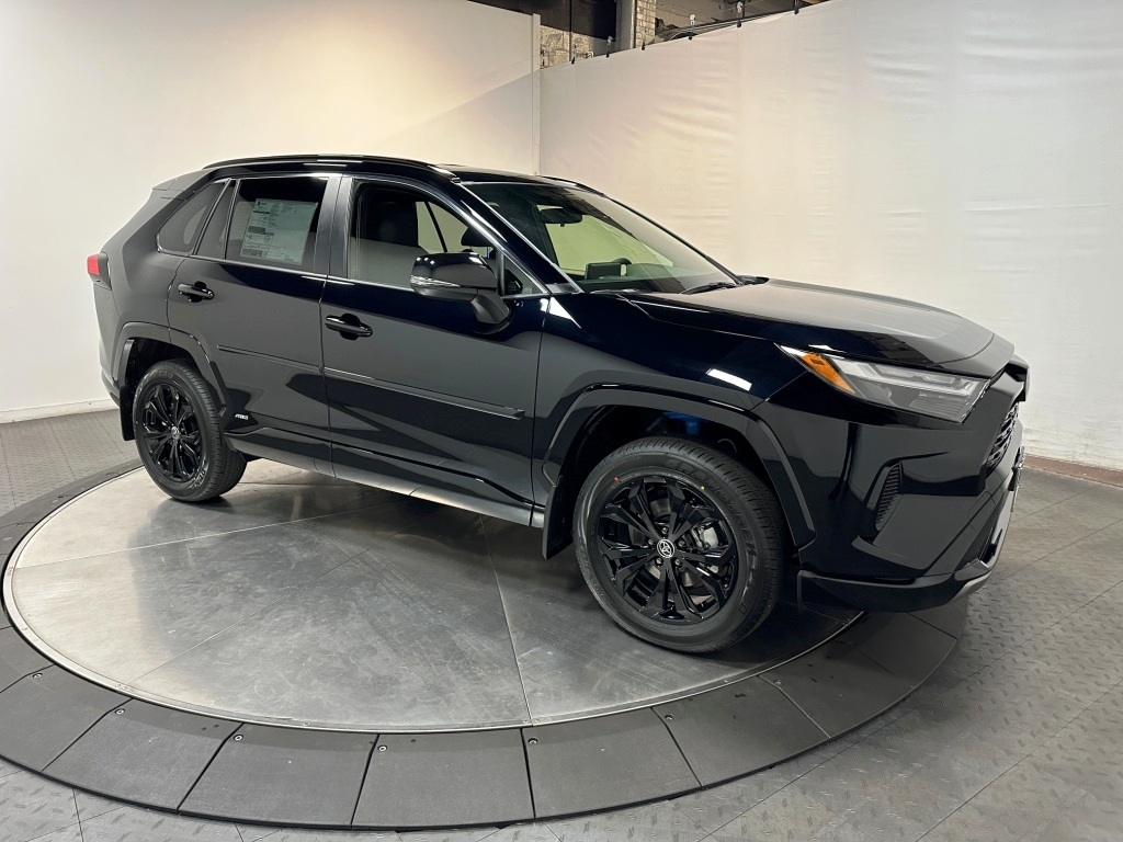 2024 Toyota RAV4 Hybrid SE 1