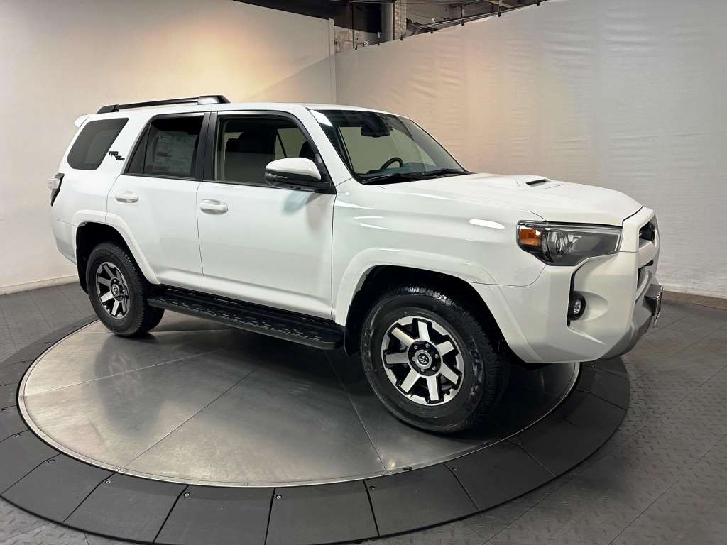 2024 Toyota 4Runner TRD Off Road Premium 1