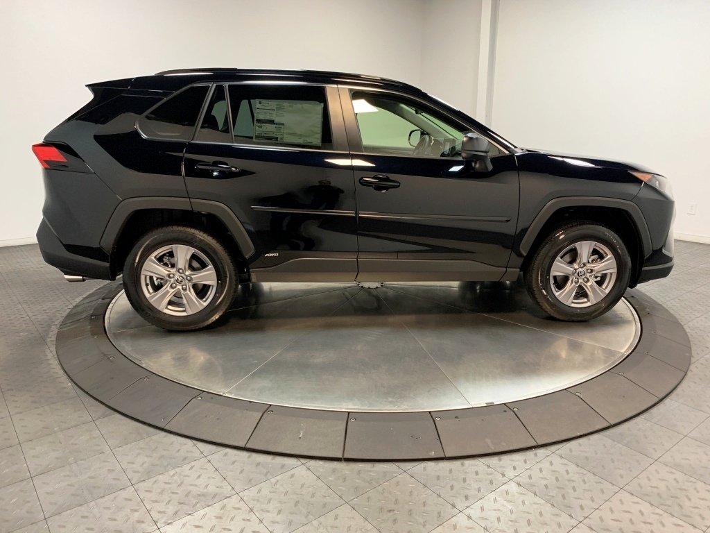 2024 Toyota RAV4 Hybrid LE 9