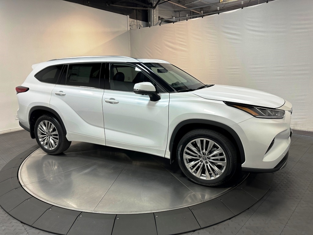 2024 Toyota Highlander Platinum 1