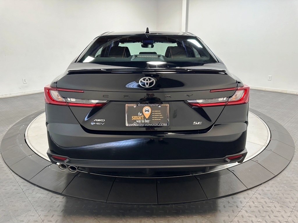 2025 Toyota Camry SE 7