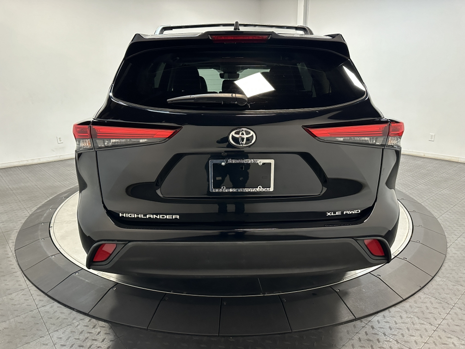 2021 Toyota Highlander XLE 11