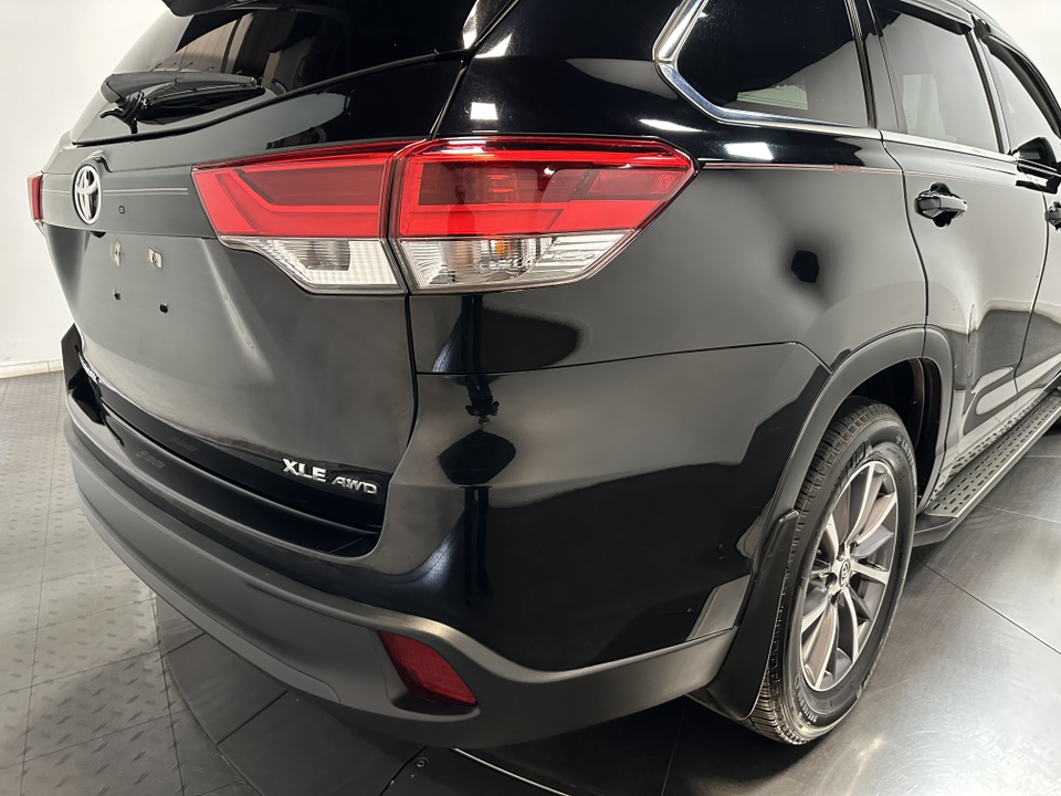 2018 Toyota Highlander XLE 14