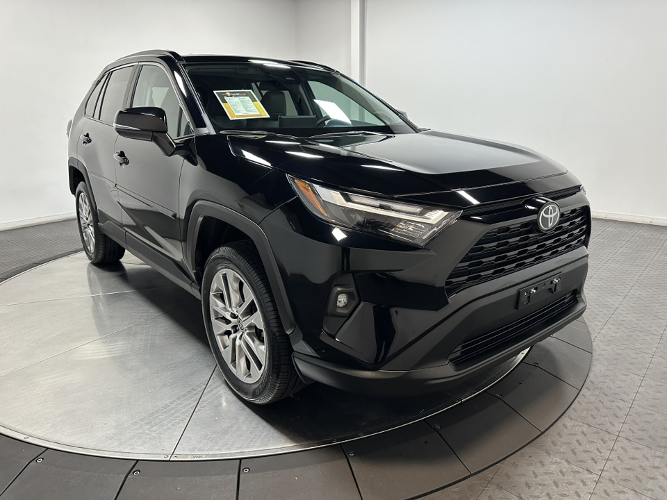 2022 Toyota RAV4 XLE Premium 2