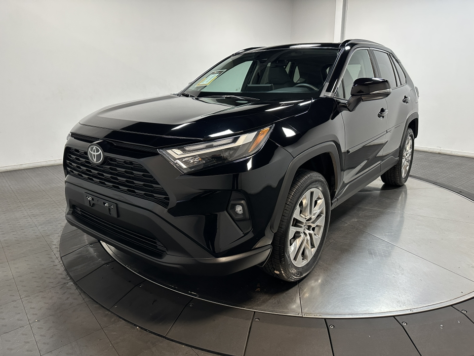 2022 Toyota RAV4 XLE Premium 6