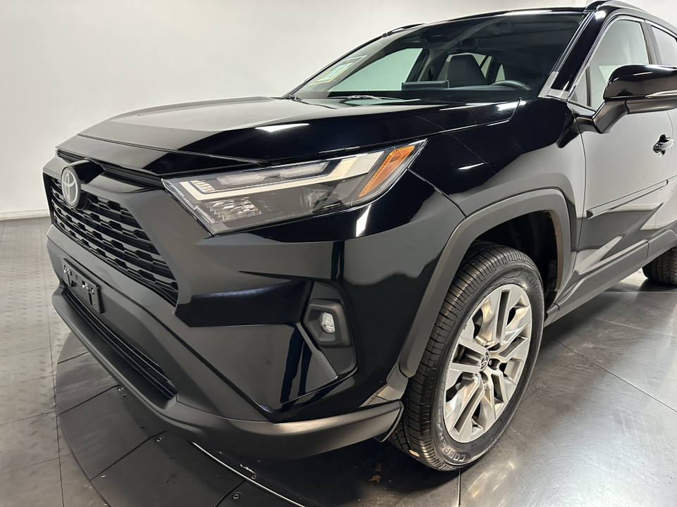 2022 Toyota RAV4 XLE Premium 7