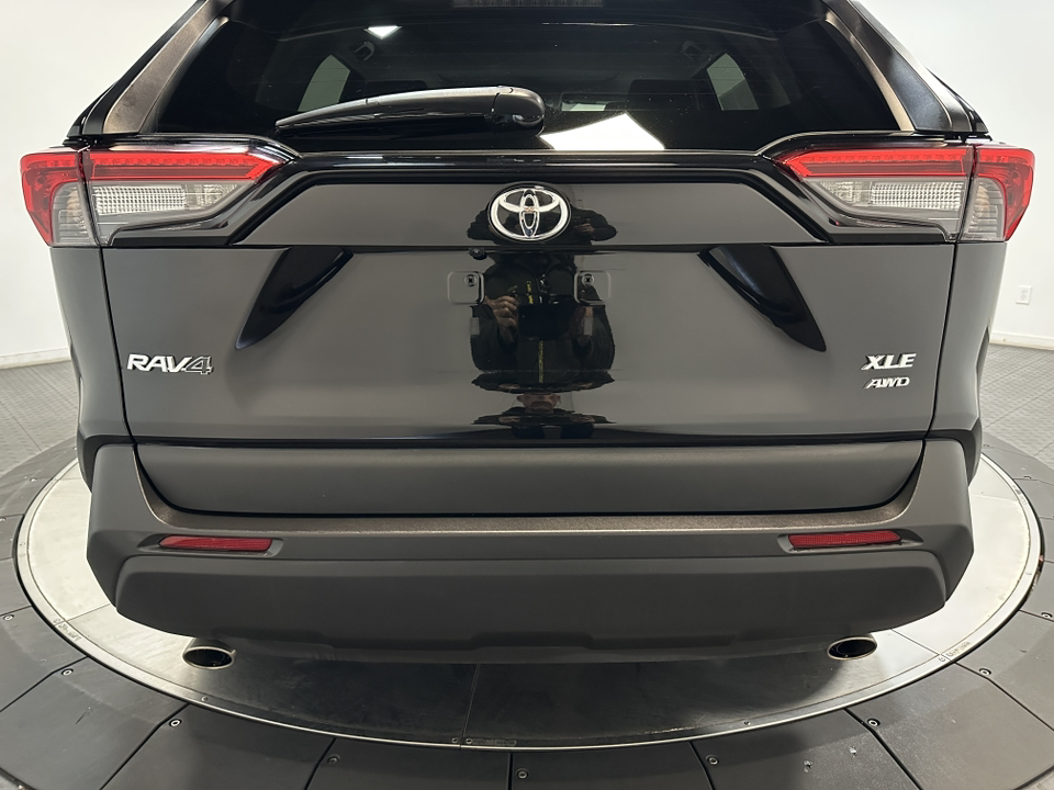 2022 Toyota RAV4 XLE Premium 12