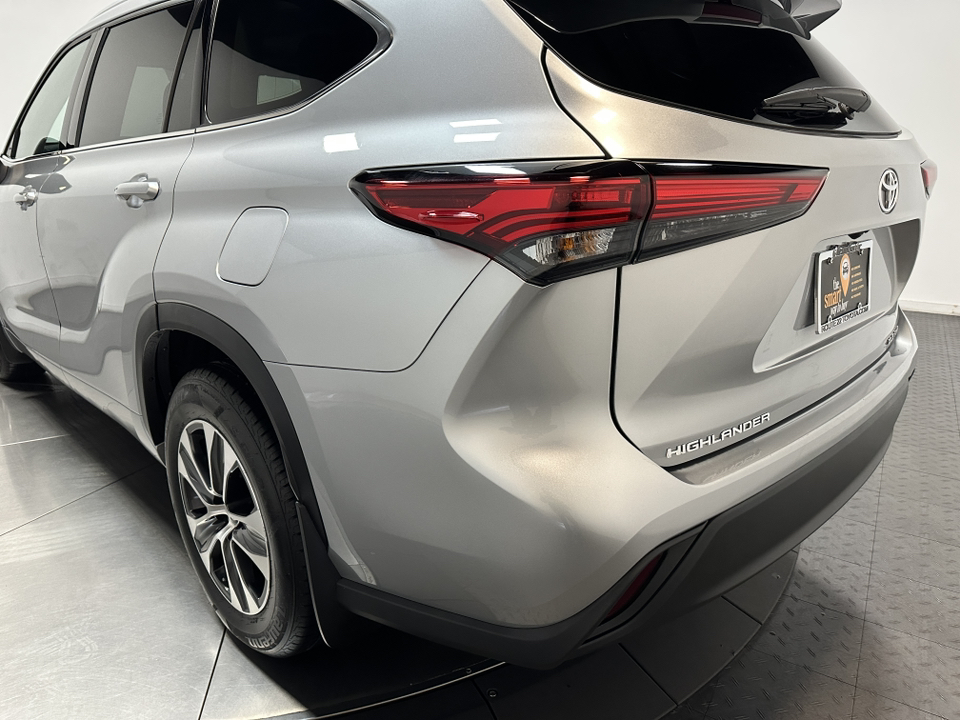 2022 Toyota Highlander XLE 10