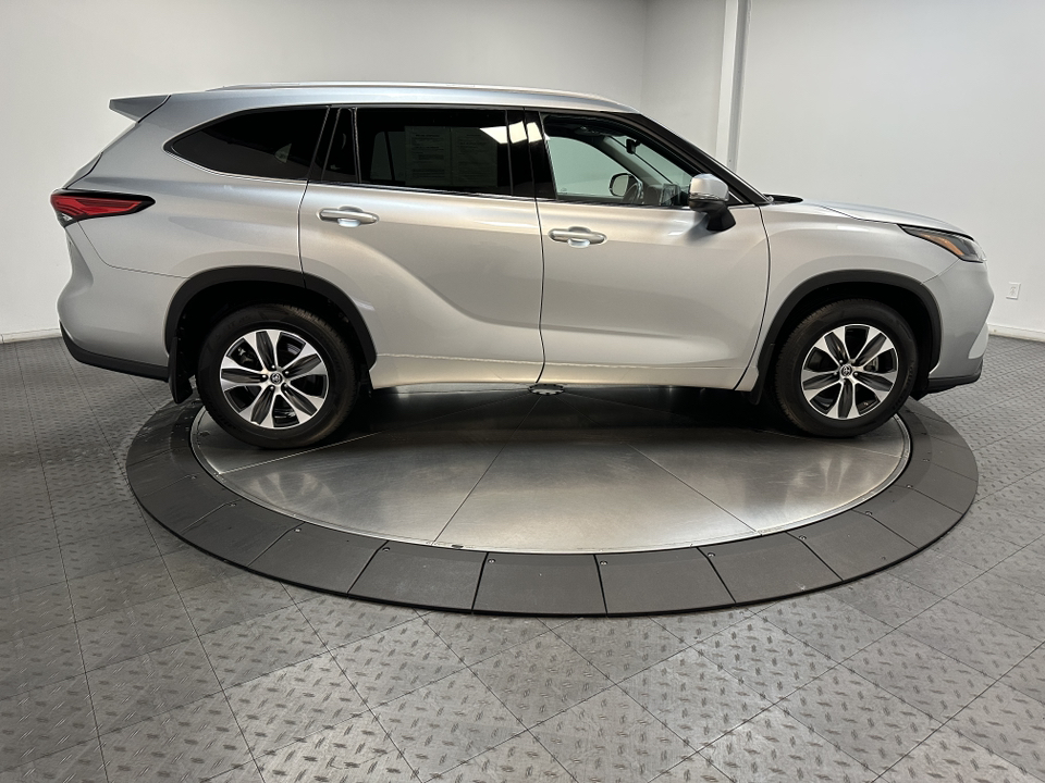 2022 Toyota Highlander XLE 15