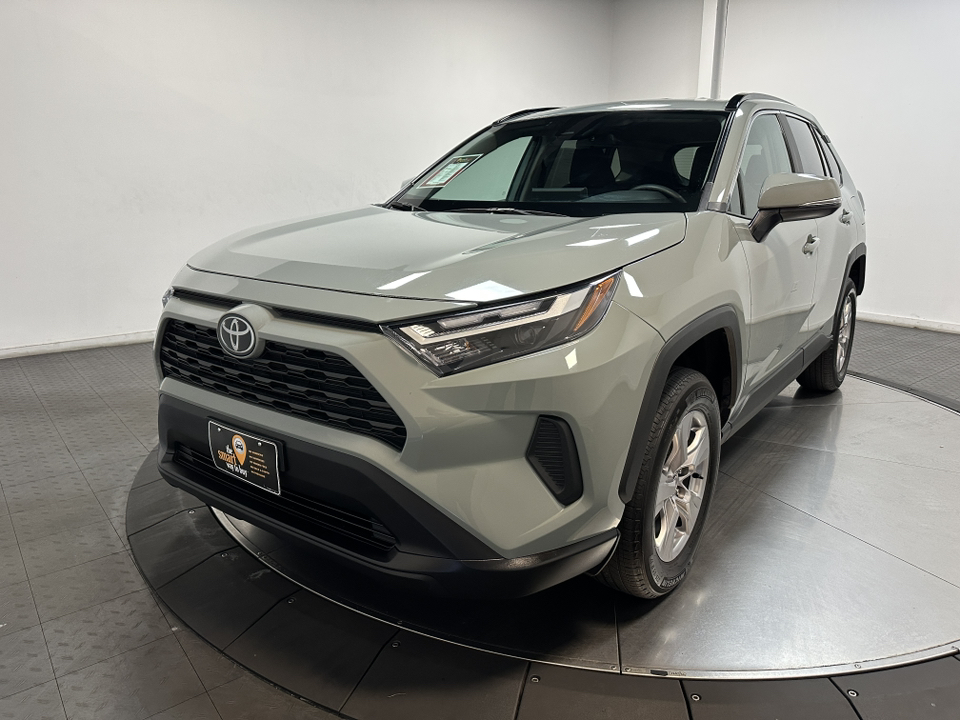 2023 Toyota RAV4 XLE 6