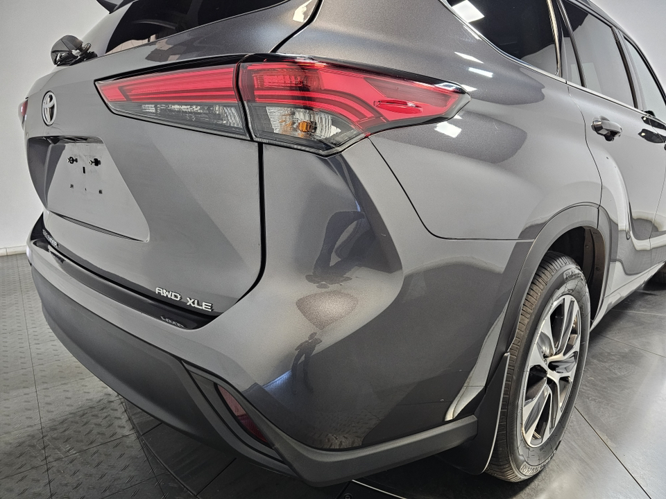 2021 Toyota Highlander XLE 14