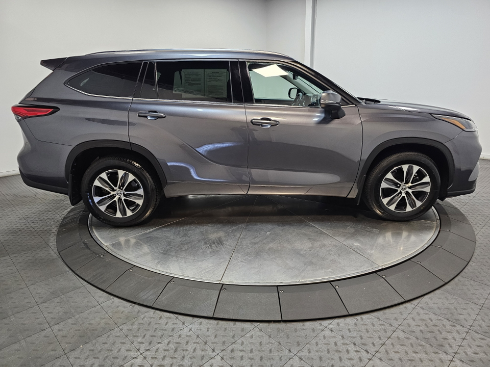 2021 Toyota Highlander XLE 15