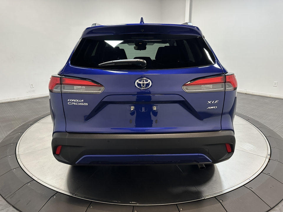 2024 Toyota Corolla Cross XLE 11