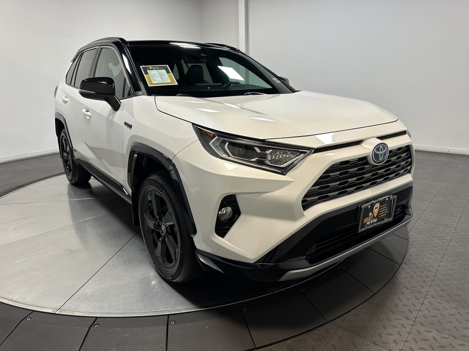 2019 Toyota RAV4 Hybrid XSE 2