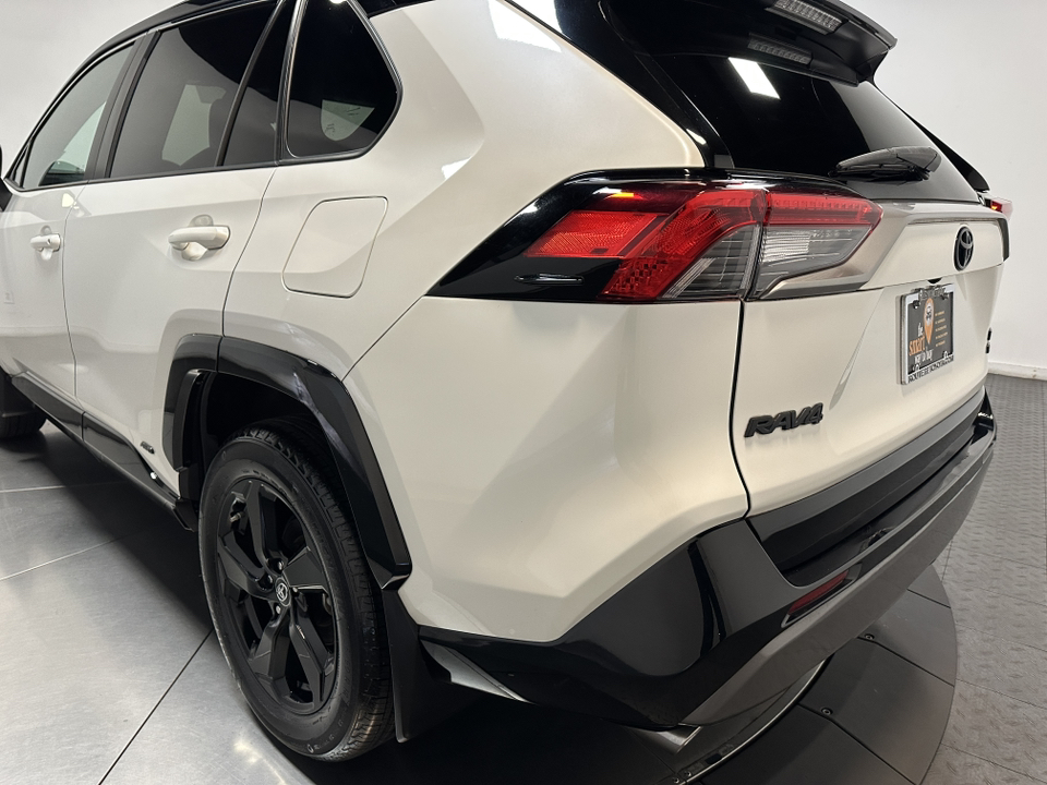 2019 Toyota RAV4 Hybrid XSE 10