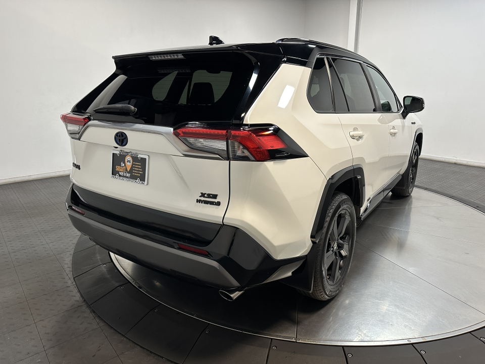 2019 Toyota RAV4 Hybrid XSE 13