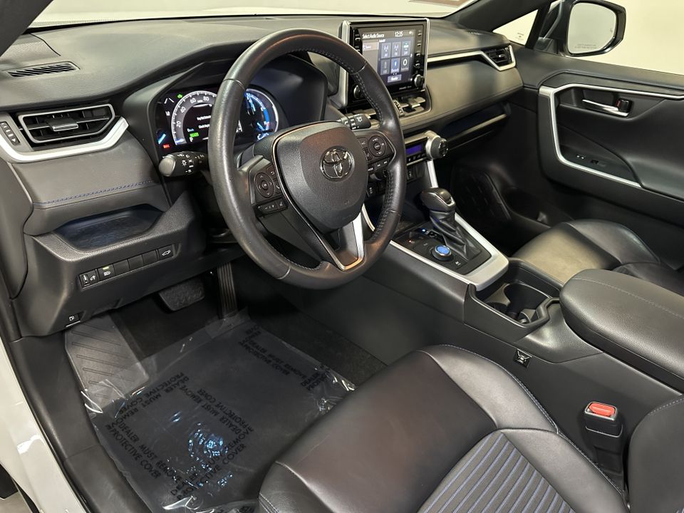 2019 Toyota RAV4 Hybrid XSE 24