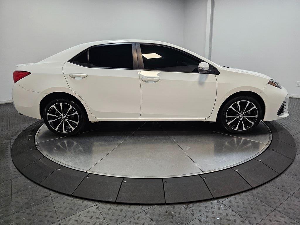 2019 Toyota Corolla SE 18