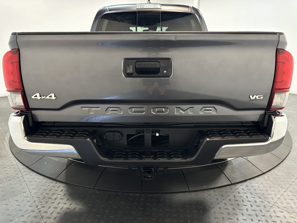 2022 Toyota Tacoma 4WD SR5 12