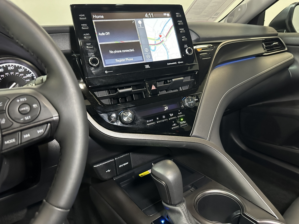 2022 Toyota Camry Hybrid XSE 28