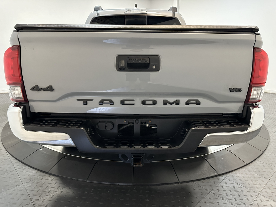 2021 Toyota Tacoma 4WD SR5 12