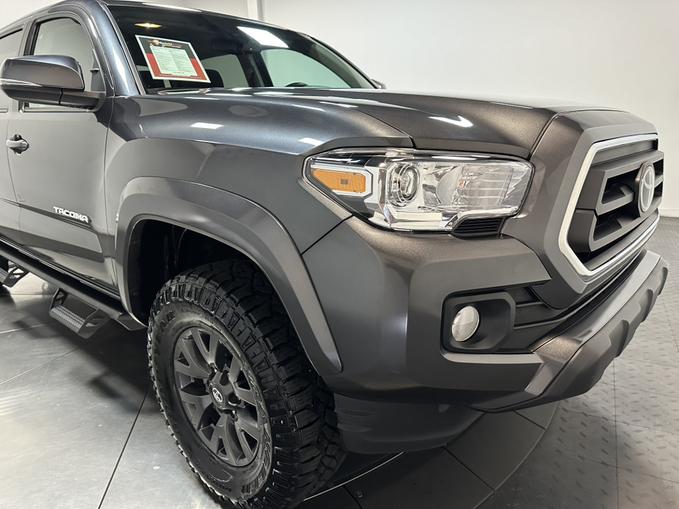 2023 Toyota Tacoma 4WD SR5 3