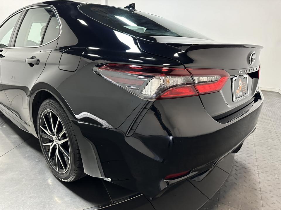 2022 Toyota Camry SE 10