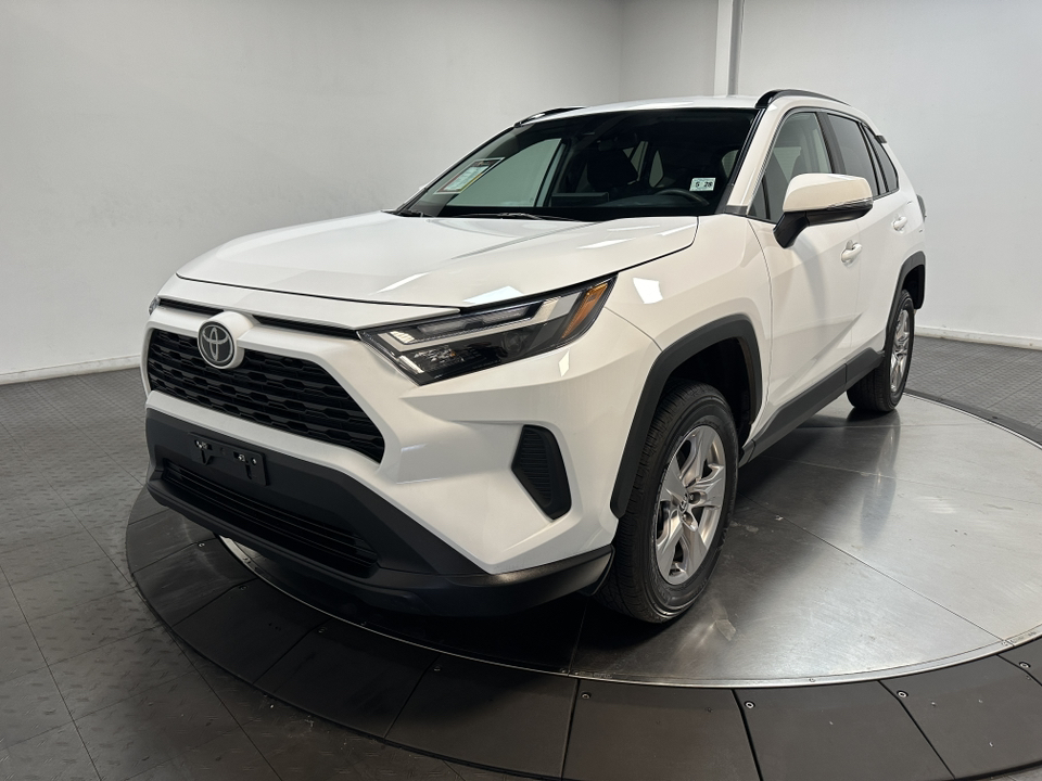 2023 Toyota RAV4 XLE 6