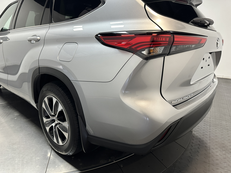 2022 Toyota Highlander XLE 10