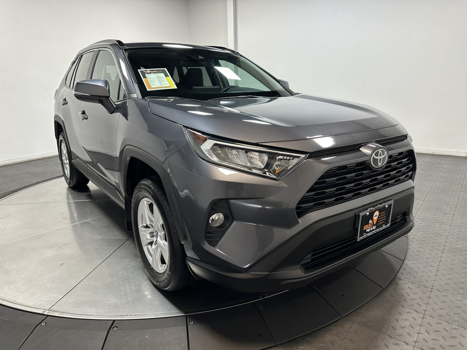 2020 Toyota RAV4 XLE 2