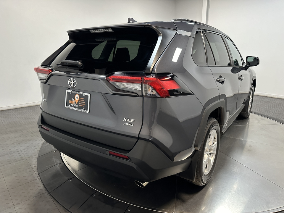 2020 Toyota RAV4 XLE 13