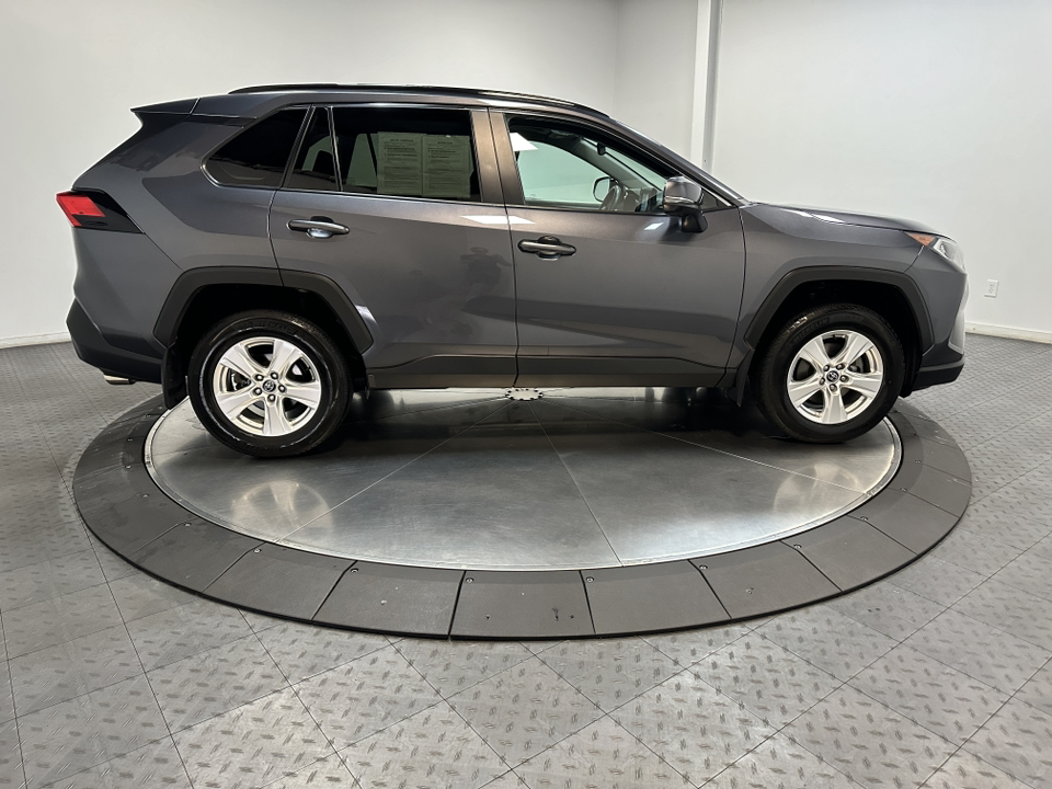 2020 Toyota RAV4 XLE 15