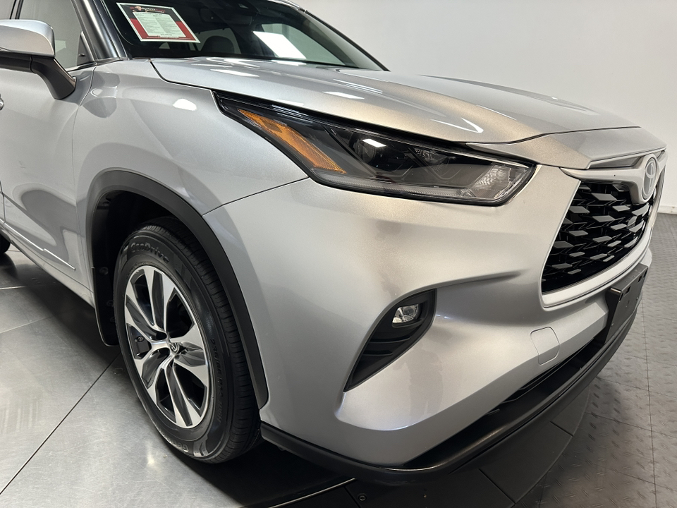 2021 Toyota Highlander XLE 3