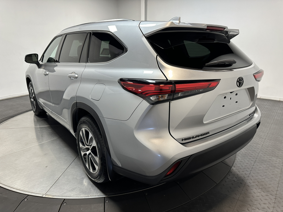 2021 Toyota Highlander XLE 9