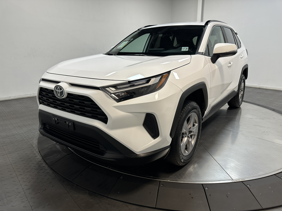 2024 Toyota RAV4 XLE 6