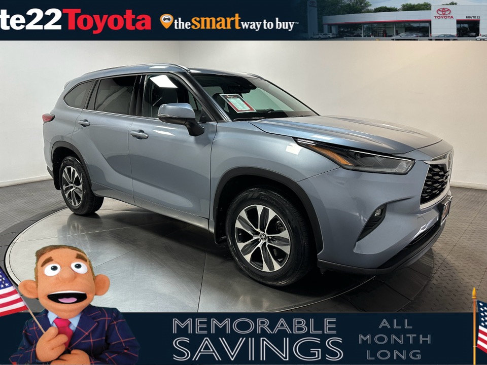 2021 Toyota Highlander XLE 1