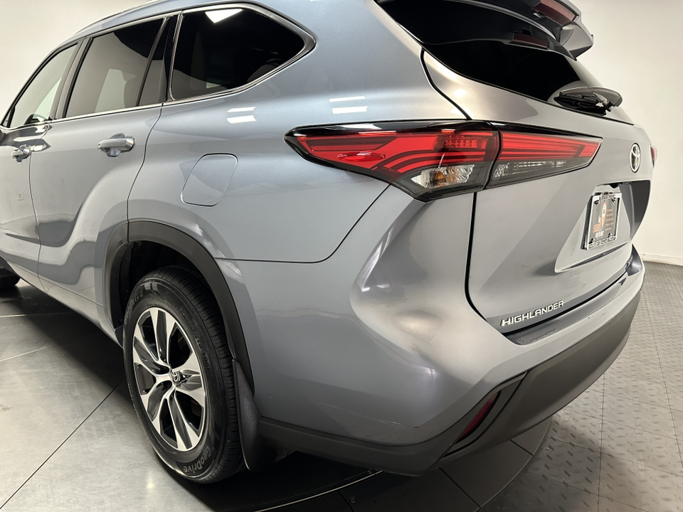 2021 Toyota Highlander XLE 10