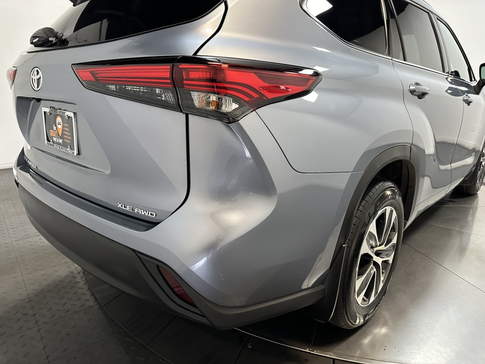 2021 Toyota Highlander XLE 14