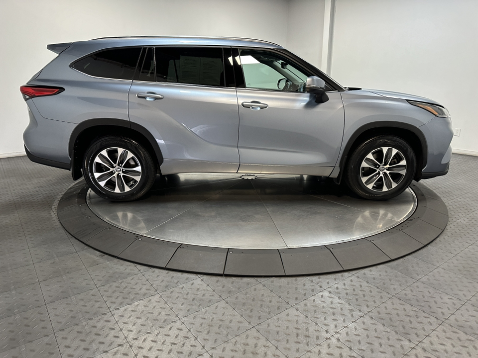 2021 Toyota Highlander XLE 15