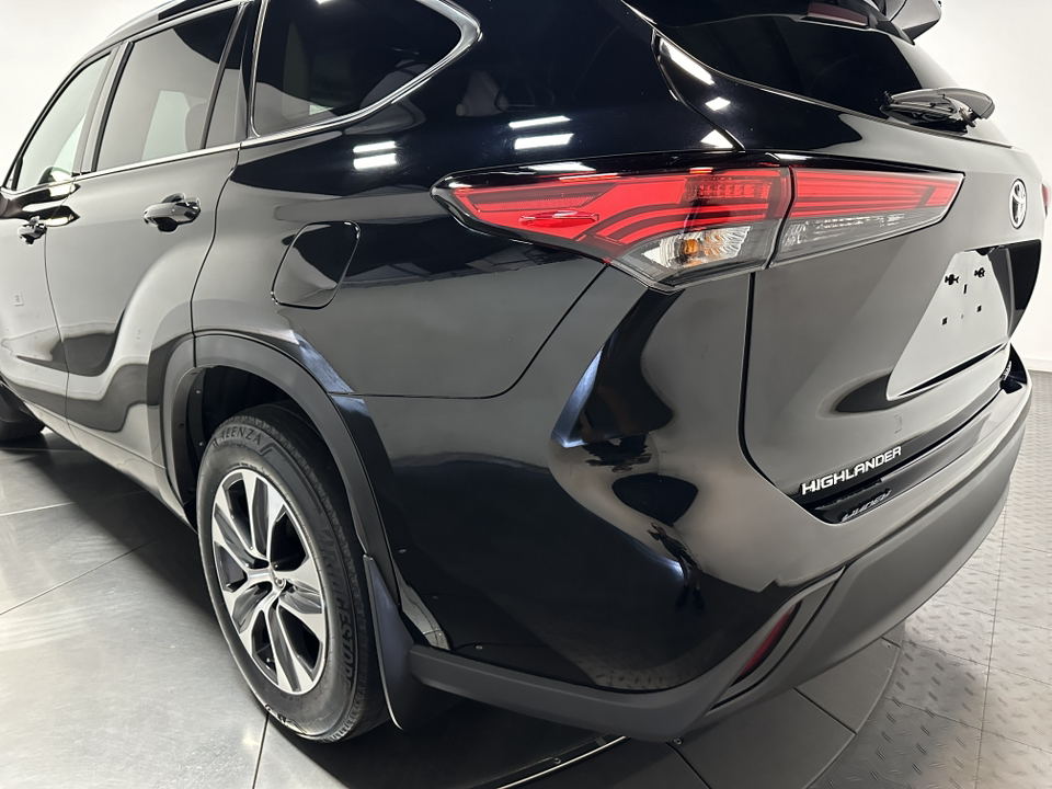 2021 Toyota Highlander XLE 10