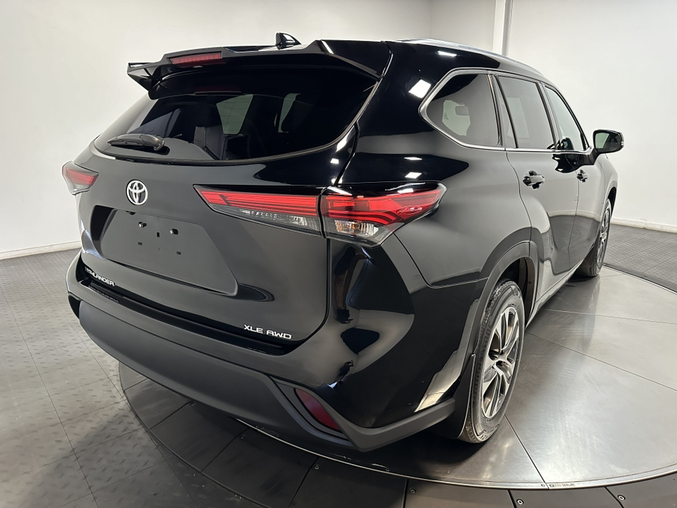 2021 Toyota Highlander XLE 13