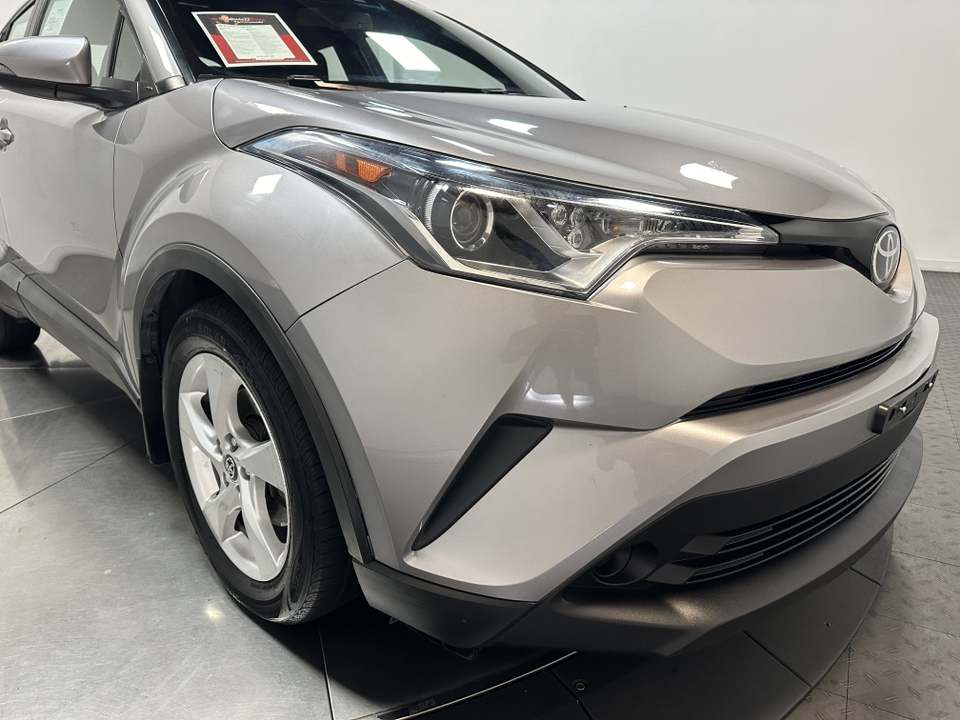 2018 Toyota C-HR XLE 3