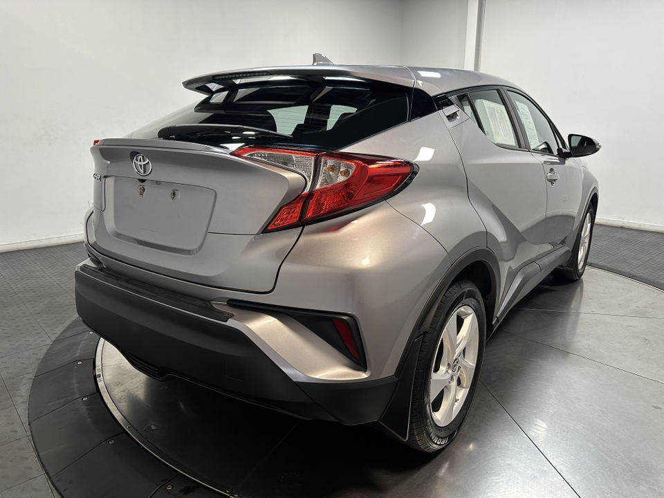 2018 Toyota C-HR XLE 13