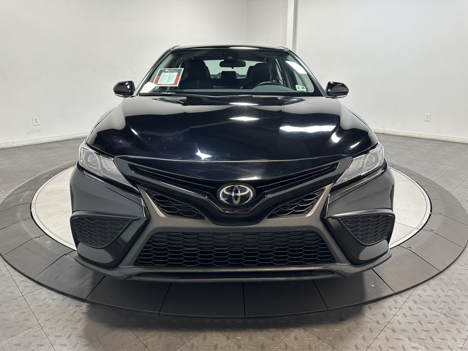 2022 Toyota Camry SE 4